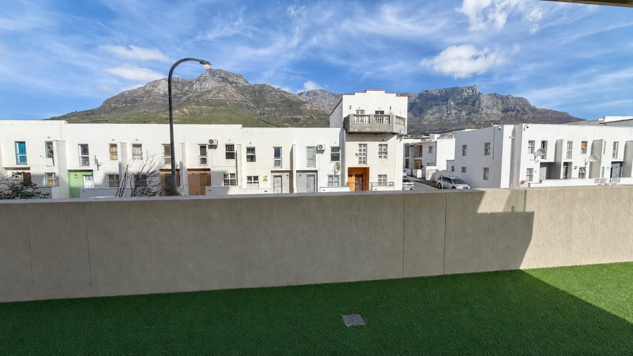 2 Bedroom Property for Sale in Zonnebloem Western Cape